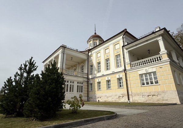 Усадьба Валуево, Романо-готика в Филимонках