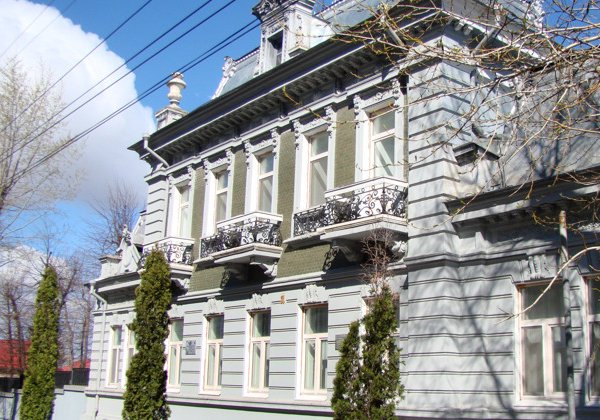 "Исторические прогулки по Покровской улице"
