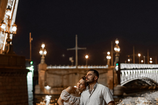 Ночной Петербург и разводные мосты: фотопрогулка по светящимся огням