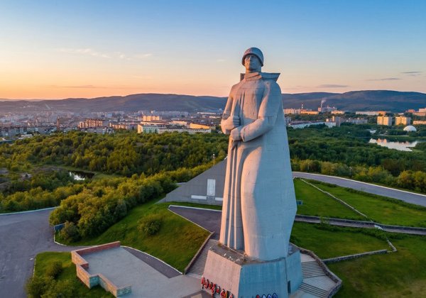 Самостоятельная квест-экскурсия по Мурманску: За полярным кругом
