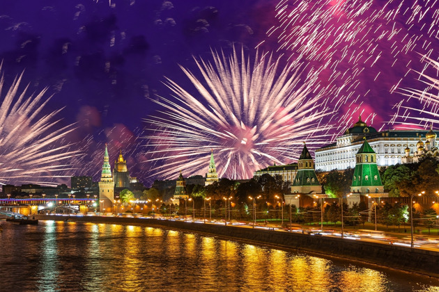 День России отметим на теплоходе «Легенда» с ужином и живой музыкой
