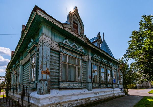 Автобусная экскурсия «Замок, скалы Дюки и край северных орхидей» - фото 3