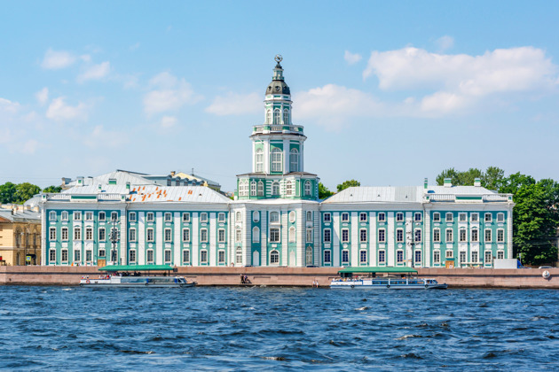 Кунсткамера - уникальная коллекция диковинок Петра Первого с проходом без ожидания