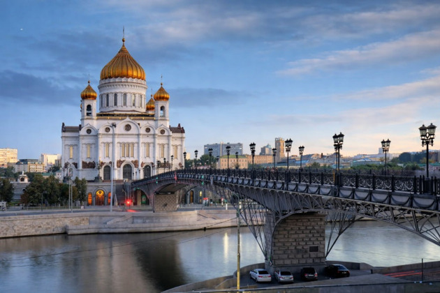 Обзорная пятичасовая прогулка по Москве, раскрывающая девять истинных обликов города