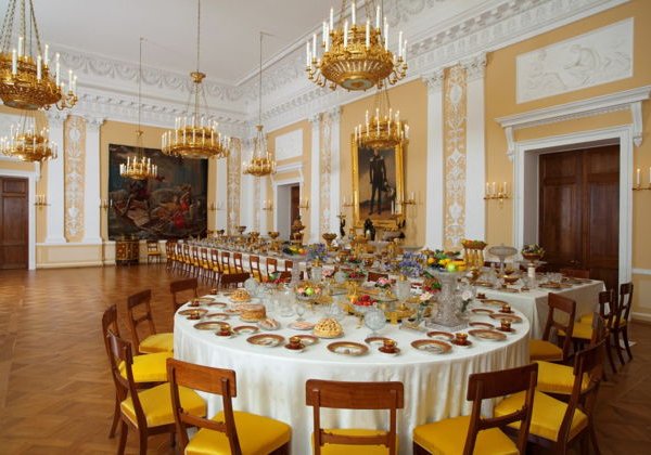 Большой дворец Петергофа и фонтаны Нижнего парка без очереди - фото 1