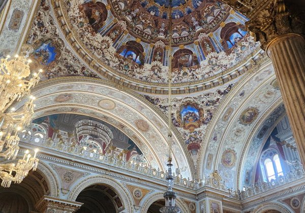 Долмабахче в мини-группе: сердце османской роскоши - фото 1