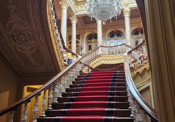Долмабахче в мини-группе: сердце османской роскоши - фото 2