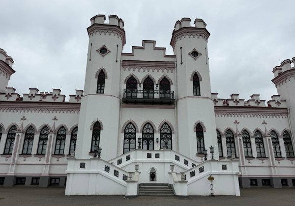 Три замка: Коссово, Ружаны, Каменец