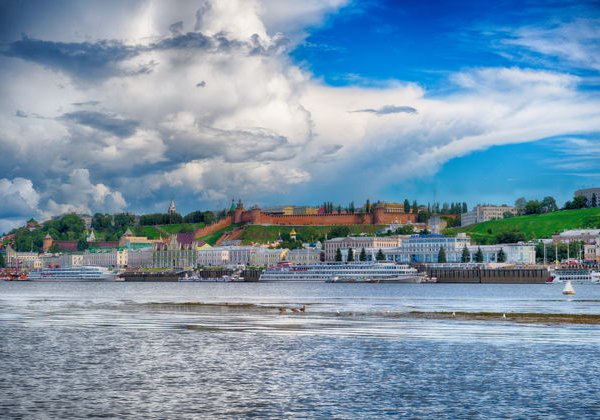 Могучие реки Нижнего: на катере по Волге и Оке - фото 1