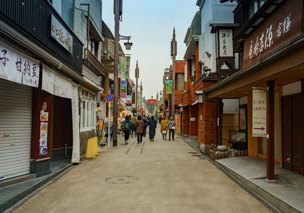 От столицы воинов к острову богов: храмы Камакуры и остров Эносима - фото 1