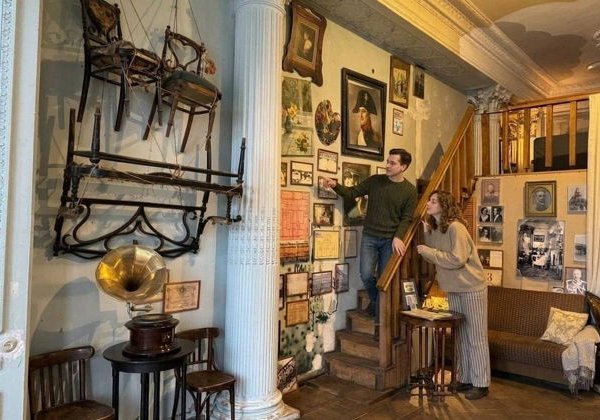Дворы, парадные и старинная квартира в доме Бака - фото 1