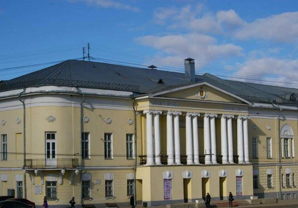 Владимир. Древняя столица и центр губернии.