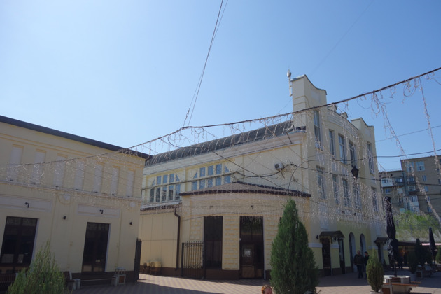 На трех главных площадях Царицына