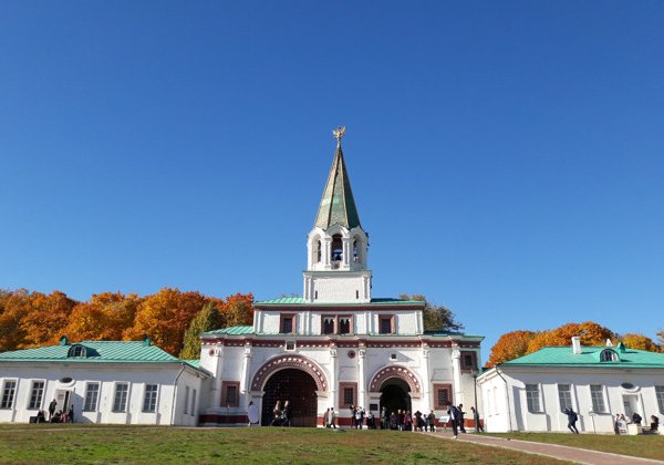 Царский быт, династические драмы и легенды Коломенского