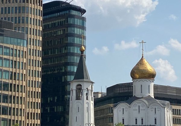 Перекрёстки времён. Архитектура и судьбы Ленинградки