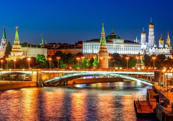 Вечерняя часовая прогулка по центру Москвы от парка «Зарядье»