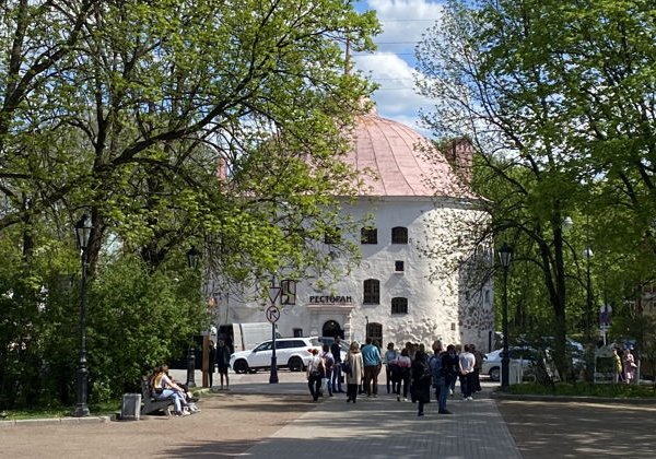 Экскурсия по Выборгу с посещением библиотеки Алвара Аалто в мини-группе - фото 1