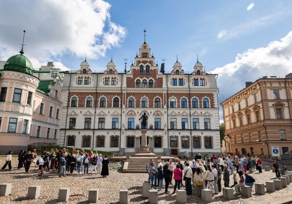 Пешеходная экскурсия по историческому центру Выборга - фото 1