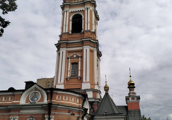 Все профессии нужны, все профессии важны: знаменитые москвичи и их судьбы