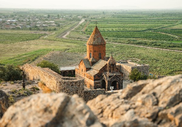 По следам древней Армении: Хор Вирап, Нораванк и Арени