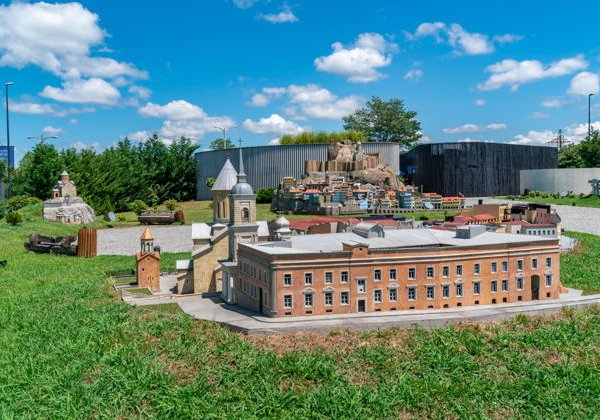 Ботанический сад, парк миниатюр и древняя крепость Петра из Батуми - фото 1