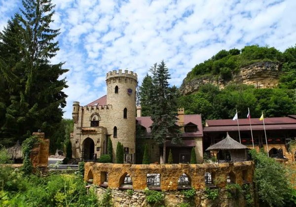 Кисловодск: замки, храмы и лермонтовская дуэль - фото 1