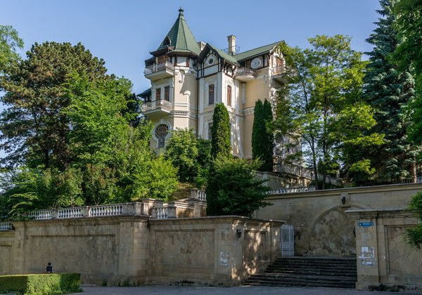Кисловодск: замки, храмы и лермонтовская дуэль - фото 3