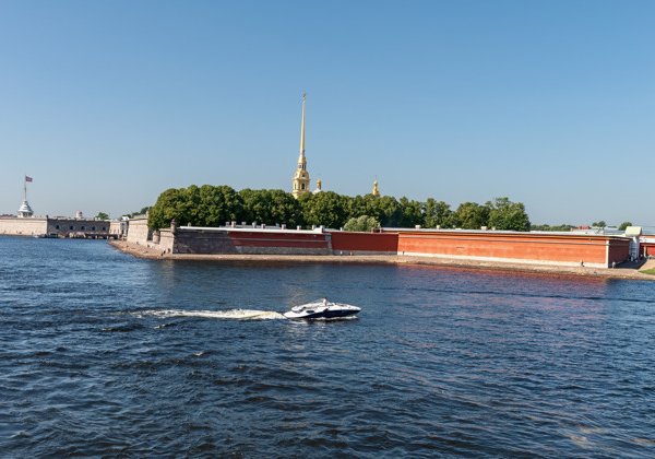 Обзорная автомобильная экскурсия по Санкт-Петербургу с остановками
