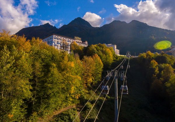Великолепные дольмены и горнолыжные курорты Красной поляны  - фото 2