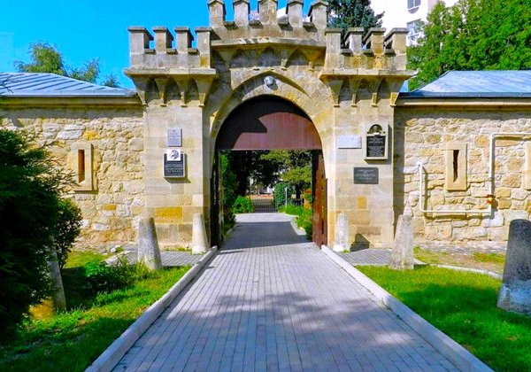 Кисловодск с высоты: обзорная экскурсия и Замок Коварства и Любви - фото 2