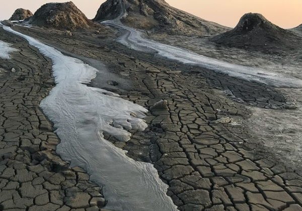 Лечебные грязи вулкана Гефест на Азовском море - фото 1