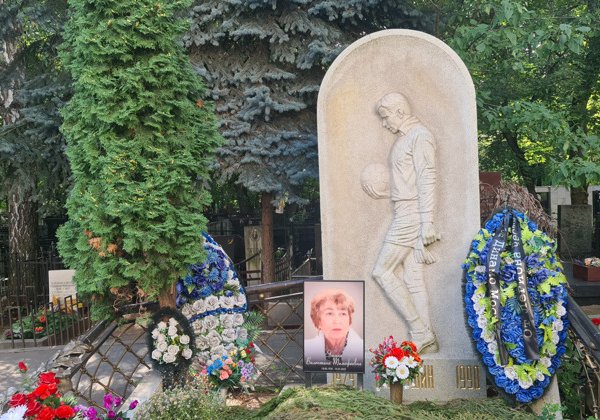 Истории любви Ваганьковского кладбища