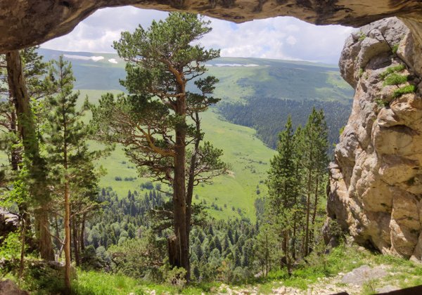 Лаго-Наки на полную глубину: Дольмен, Пещеры, Скалы и Дикие Луга