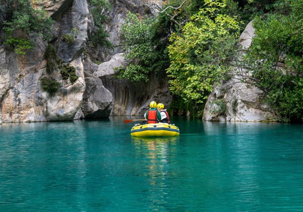 Рафтинг по реке Аюнг среди джунглей и водопадов Бали - фото 4