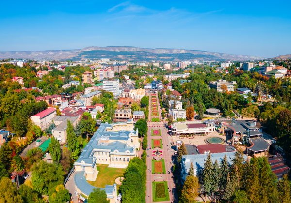 Кисловодск с ветерком: прогулка на кабриолете - фото 1