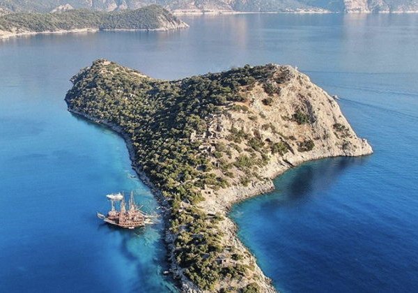Морской круиз с обедом, купанием и снорклингом: 6 островов и Долина Бабочек - фото 1