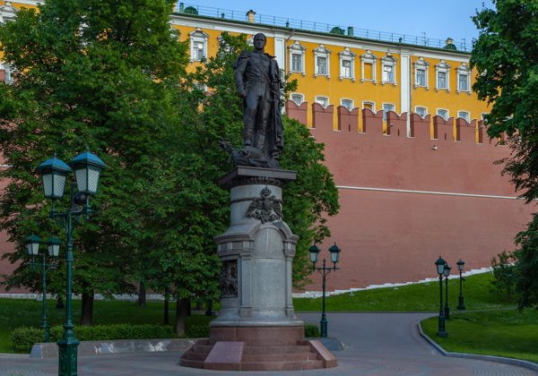 В свете рубинового созвездия: Древние тайны Красной площади - фото 2