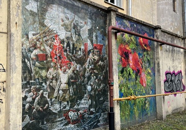 Стрит-арт Петербурга: от тегов до урбан-фрески! - фото 2