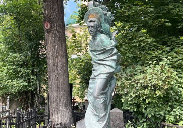 По ту сторону времени: квест-экскурсия по Ваганьковскому кладбищу (без гида - фото 1