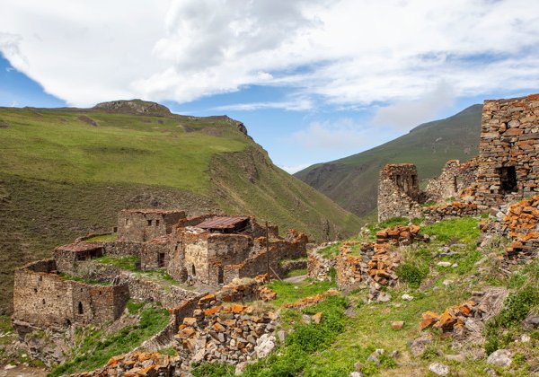 Галиат и Дигорское ущелье: день в горах Осетии