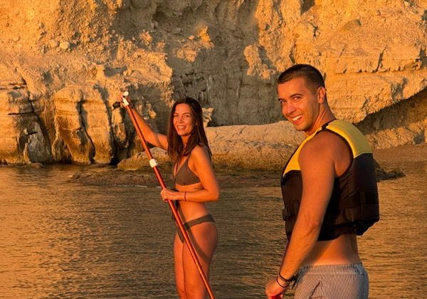 Сап-прогулка в бухте Лунный Свет в мини-группе: море, пещеры и природа - фото 1