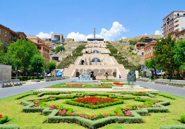 Обзорный тур по Еревану с посещением мемориала и фабрики-музея ковров - фото 4