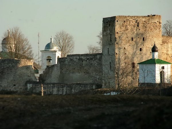 Дух Древней Руси и былинные пейзажи в Изборске - фото 3
