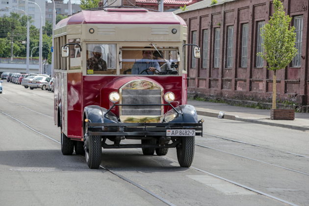 Обзорная экскурсия по Минску в ретро-атмосфере автобуса 30х годов-3