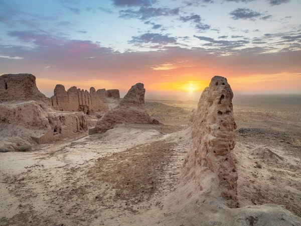 Древние крепости пустыни Кызылкум из Хивы - фото 1