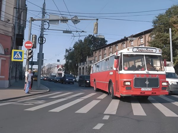 Обзорная экскурсия по Ярославлю на ретроавтобусе - фото 2