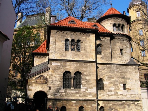 Старый город и Еврейский квартал: обойти и впечатлиться! - фото 2