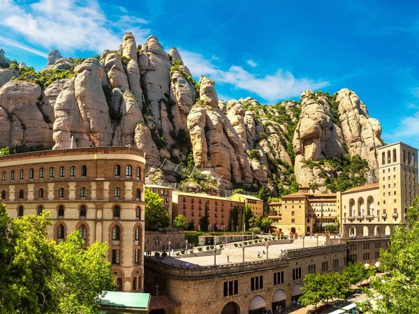 В сказочный Монтсеррат — из Барселоны - фото 1