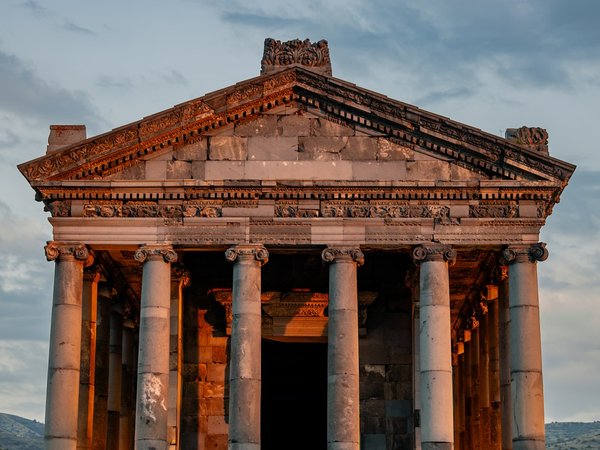 Из Еревана — к Гарни, Гегарду и Симфонии камней - фото 1