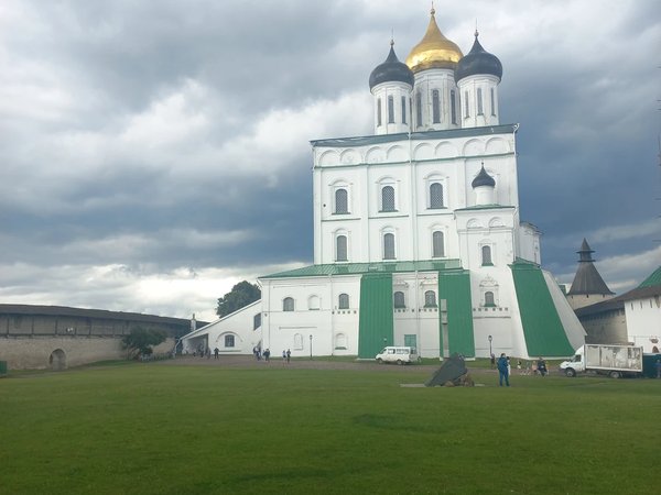 Экскурсия по Псковскому Крому в мини-группе - фото 2